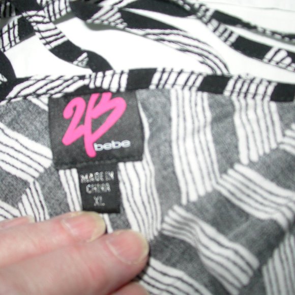 Light Black and White Romper - Picture 5 of 10